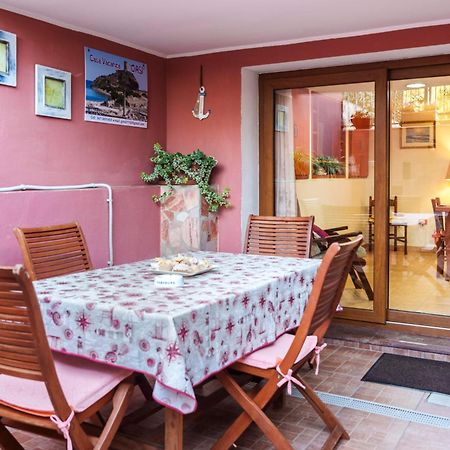 Oasi Apartment Pula Bagian luar foto