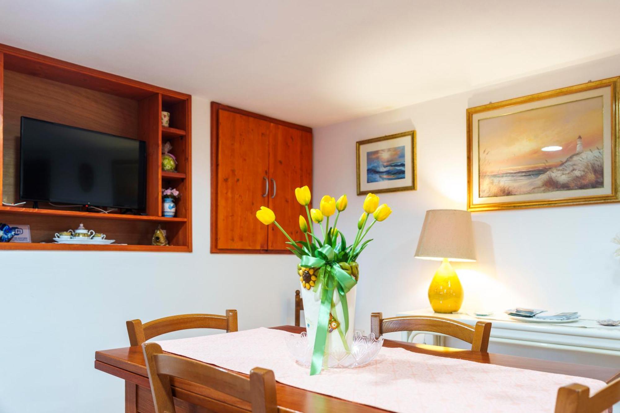 Oasi Apartment Pula Bagian luar foto