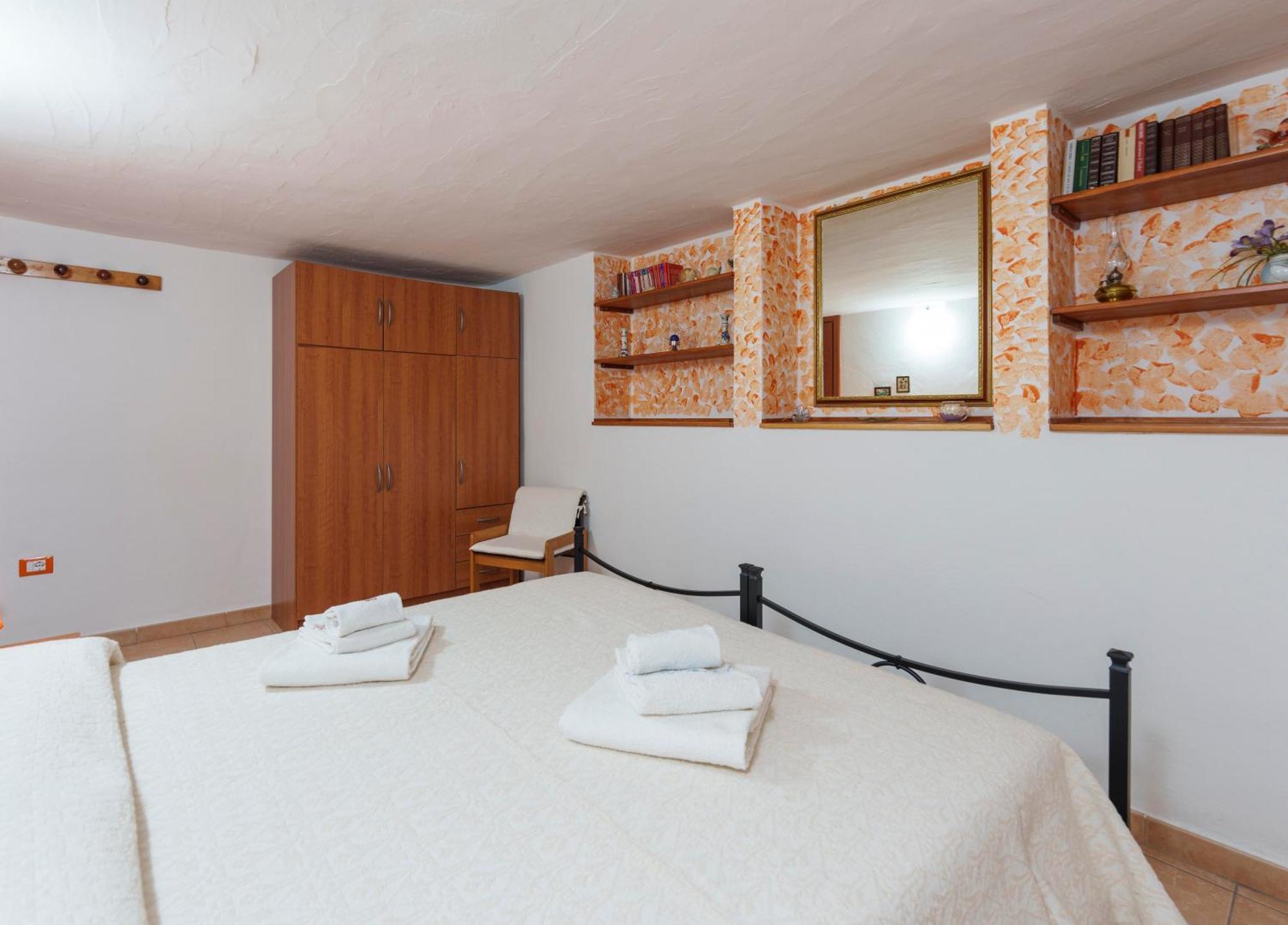 Oasi Apartment Pula Bagian luar foto