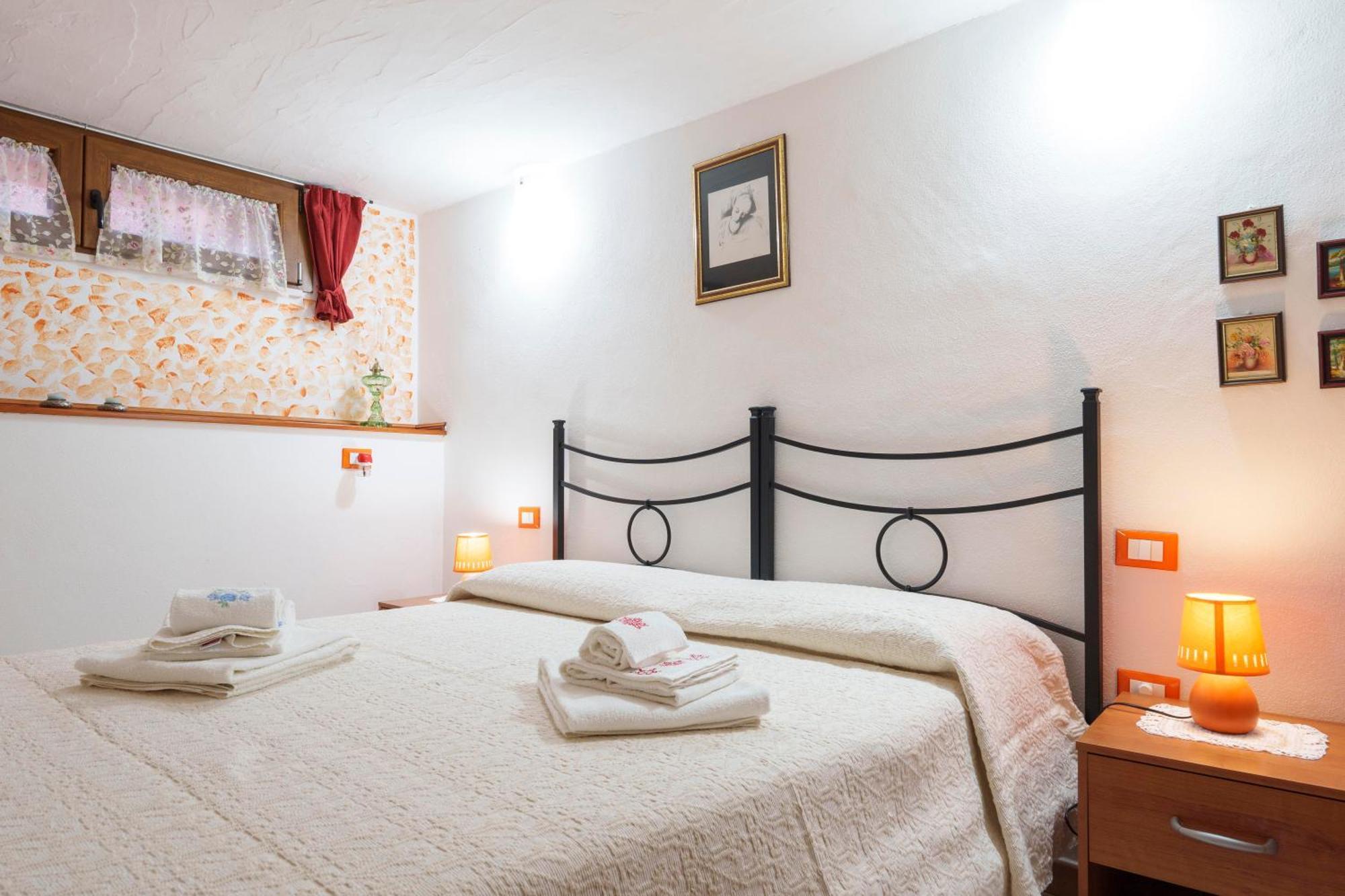Oasi Apartment Pula Bagian luar foto