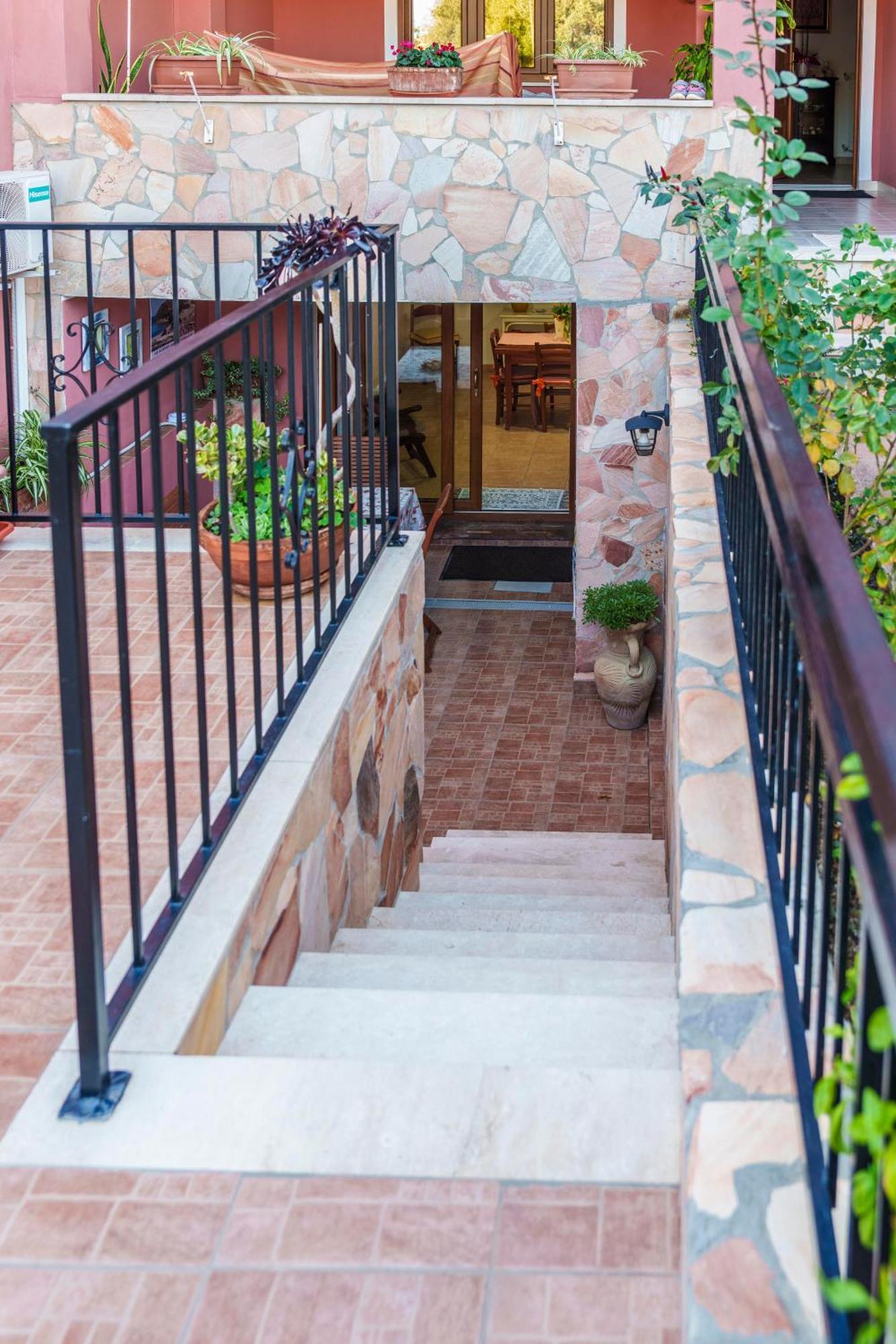 Oasi Apartment Pula Bagian luar foto