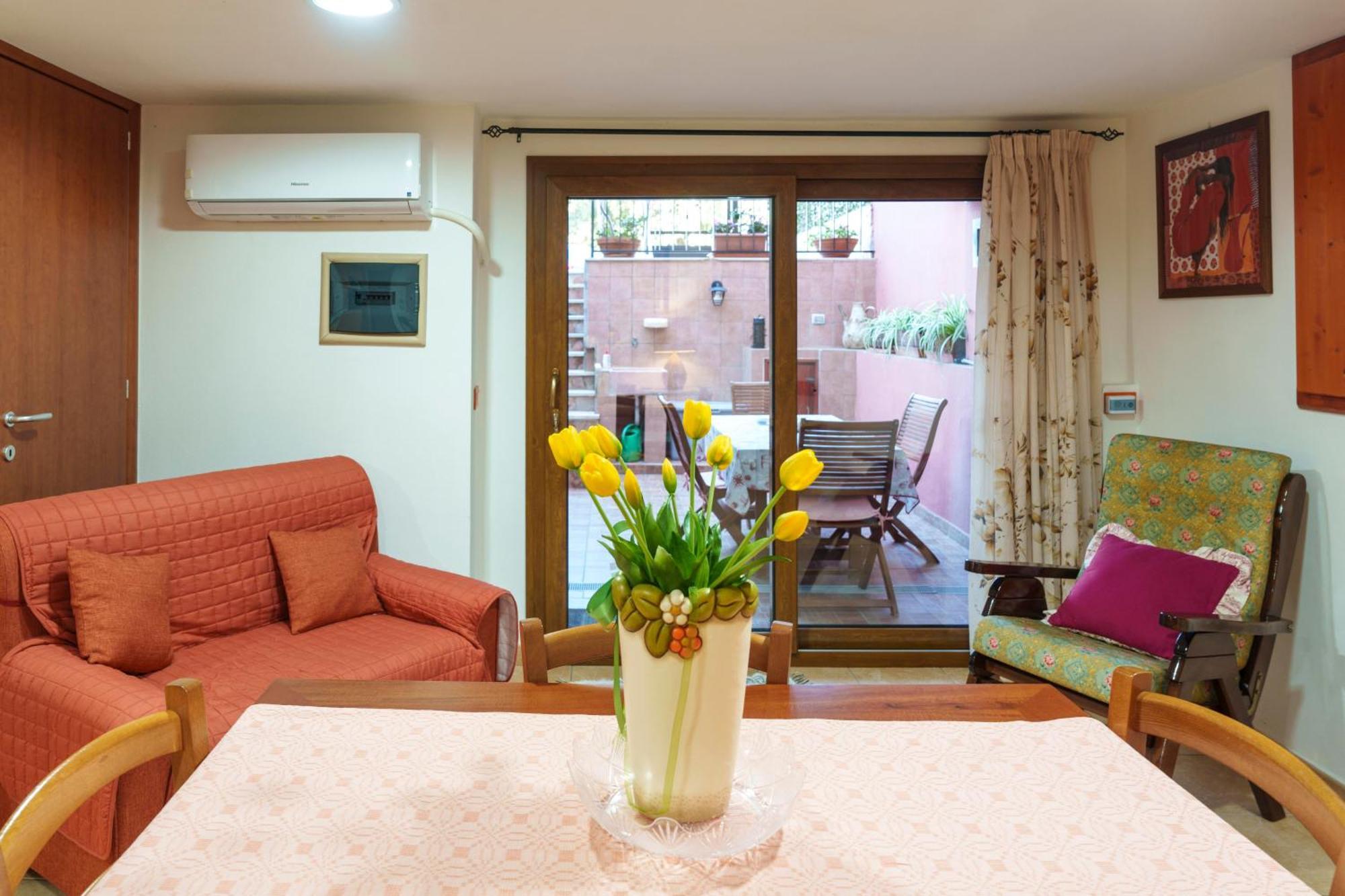 Oasi Apartment Pula Bagian luar foto