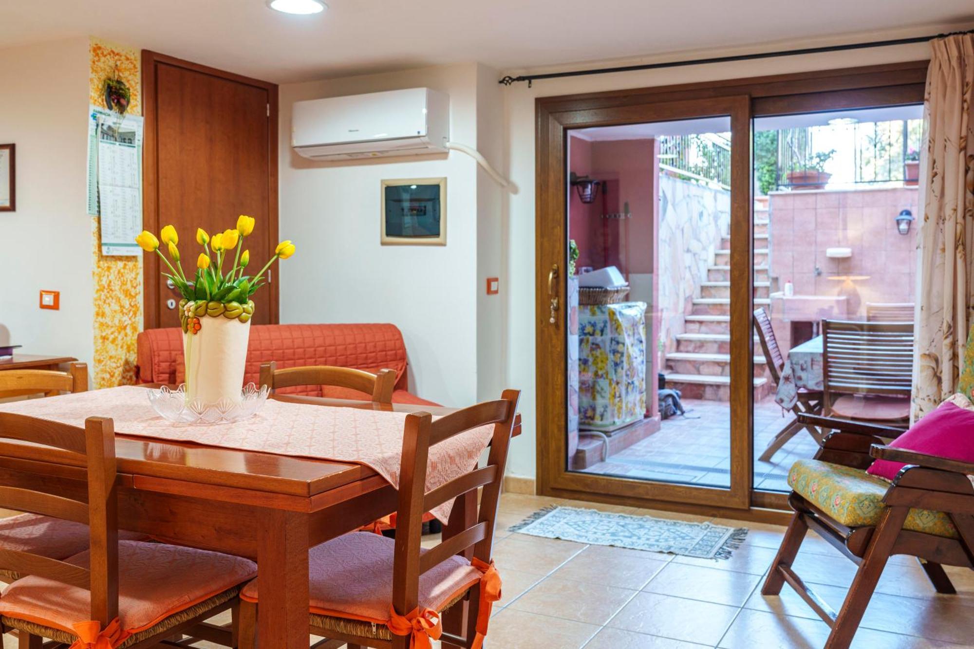 Oasi Apartment Pula Bagian luar foto