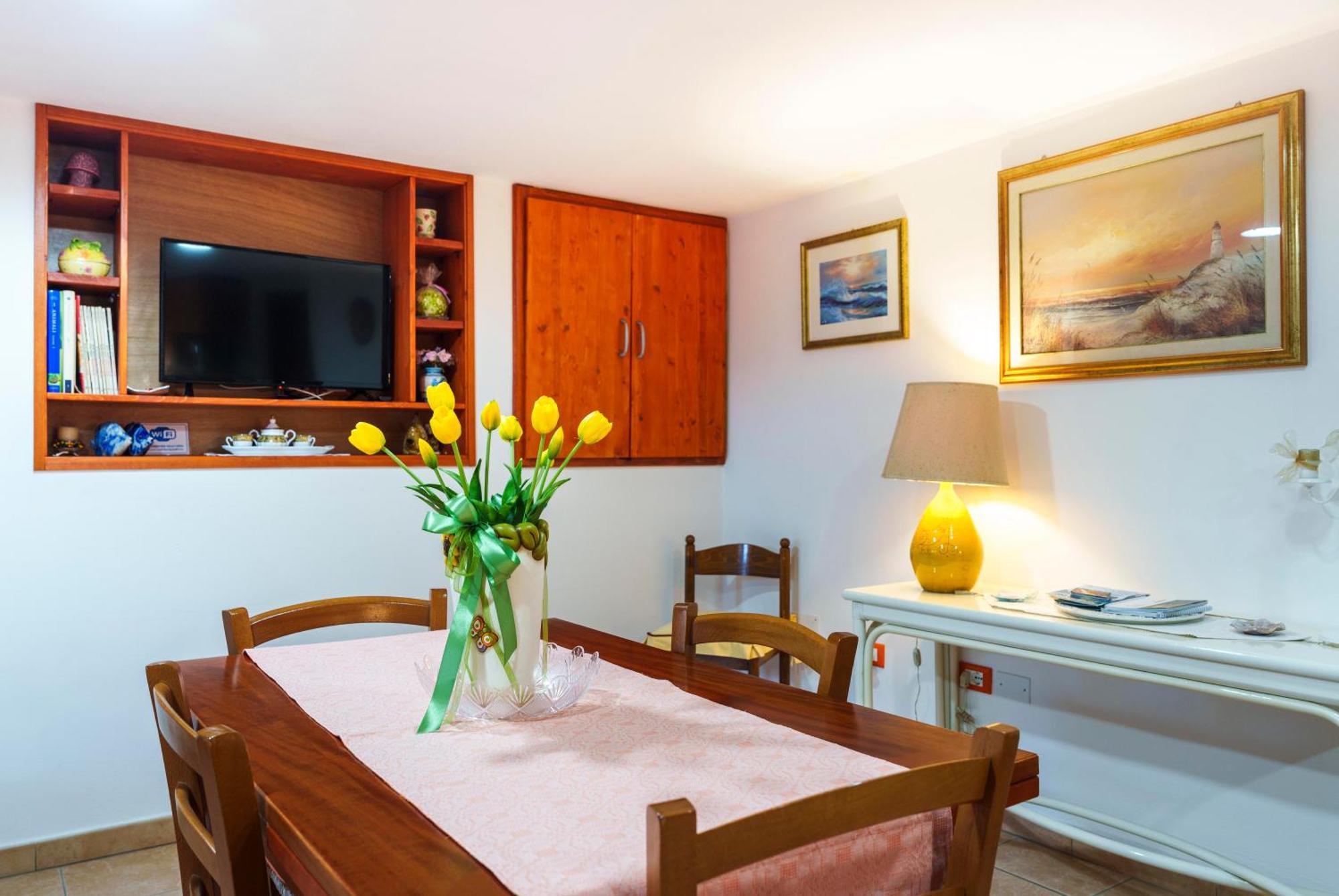 Oasi Apartment Pula Bagian luar foto